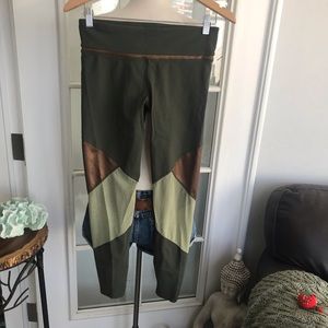 Low cut green and bronze new Yoga Pants
